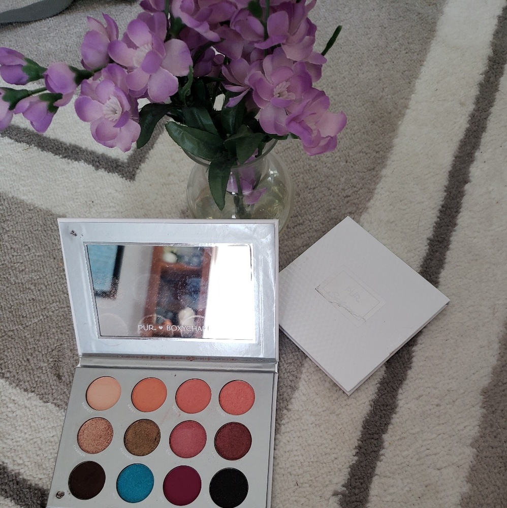 Pur eyeshadow, contour and highlighter pallettes